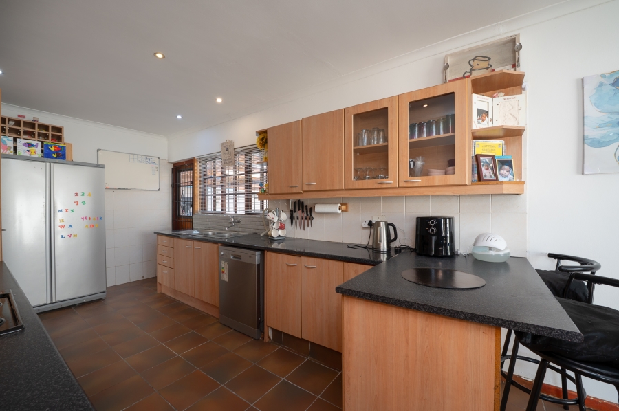 4 Bedroom Property for Sale in Perm Gardens Western Cape